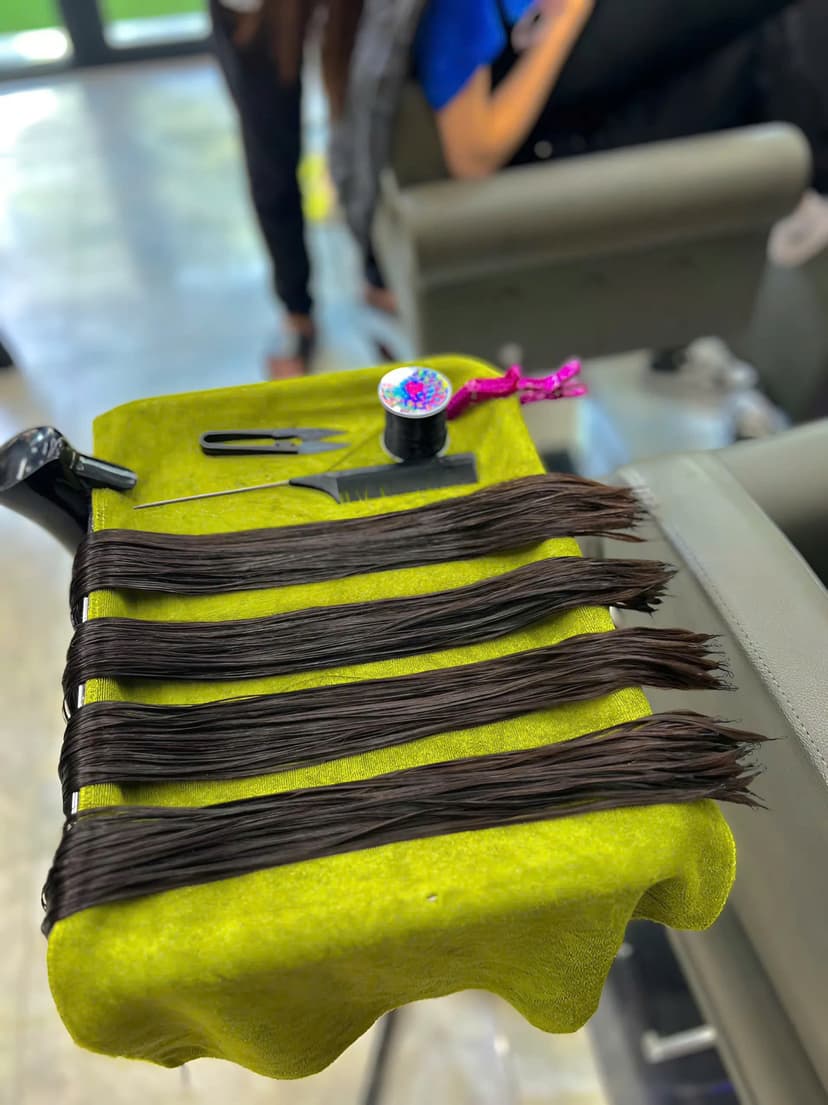 Chùm tóc lông vũ thực tế - feather hair extensions da nang Salon Binh Minh