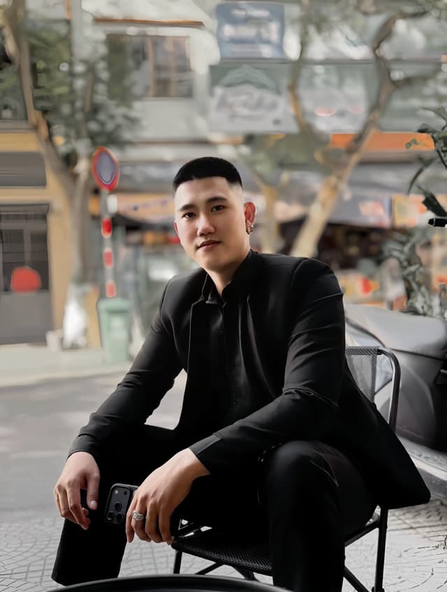 Tiền Quốc Vĩ - Chuyên gia nối tóc Salon Bình Minh Đà Nẵng